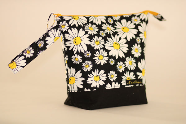 Project Bag - Please don't eat the daisies